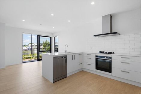 Photo of property in 116 Pepene Avenue, Takanini, Auckland, 2112