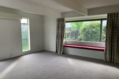 Photo of property in 15 Memorial Avenue, Ilam, Christchurch, 8053