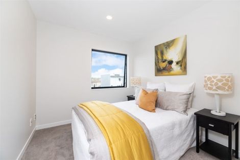 Photo of property in 8 Meritage Lane, Te Atatu South, Auckland, 0610