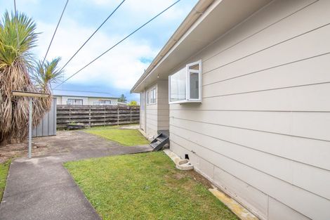 Photo of property in 1/20 Hilton Grove, Kelvin Grove, Palmerston North, 4414