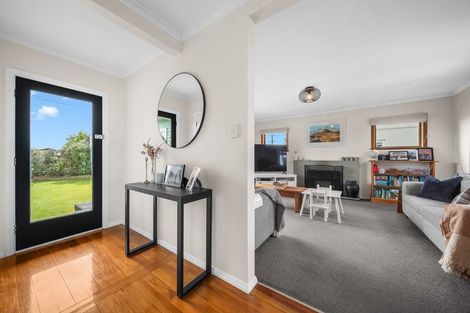 Photo of property in 73 Jellicoe Street, Martinborough, 5711