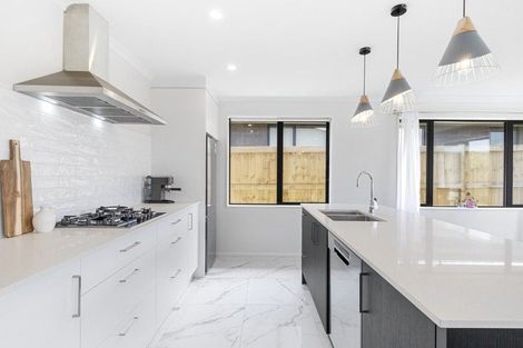 Photo of property in 29 Pouate Way, Waiuku, 2123