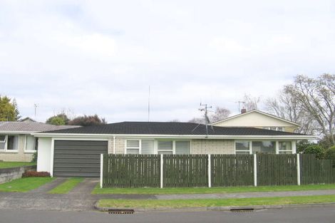 Photo of property in 2 Chevron Drive, Bellevue, Tauranga, 3110