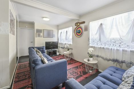 Photo of property in 10a Cambridge Road, Manurewa, Auckland, 2102