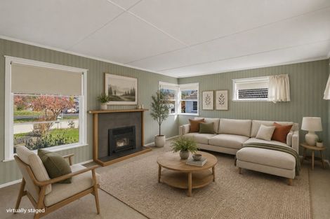 Photo of property in 9 Rangatira Road, Hunterville, 4730