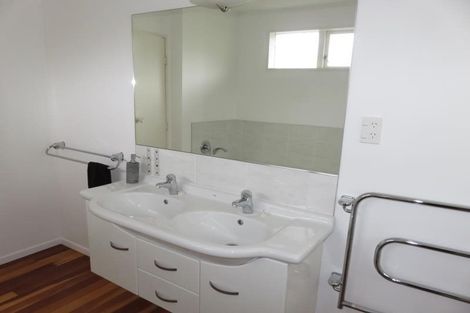 Photo of property in 25 Cranwell Street, Churton Park, Wellington, 6037
