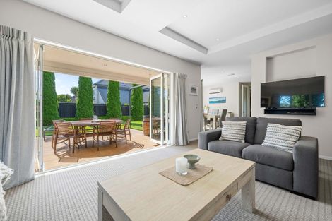 Photo of property in 24 Providence Place, Redwood, Christchurch, 8051