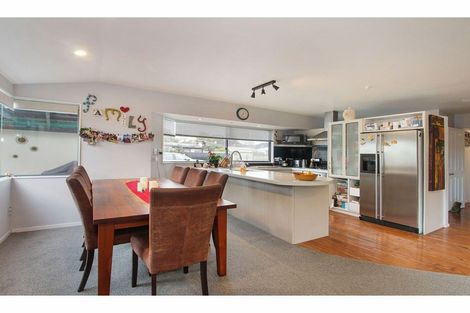 Photo of property in 23a Kervil Avenue, Te Atatu Peninsula, Auckland, 0610