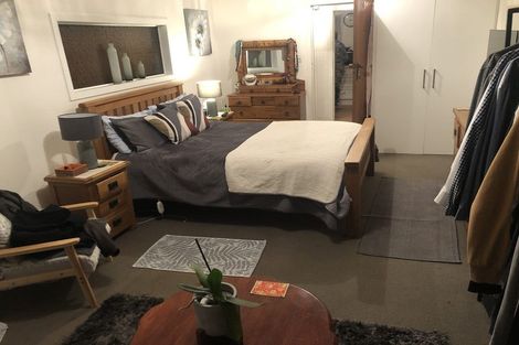 Photo of property in 2 Hogan Street, Pukekohe, 2120