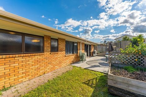 Photo of property in 2 Rata Avenue, Huntly, 3700