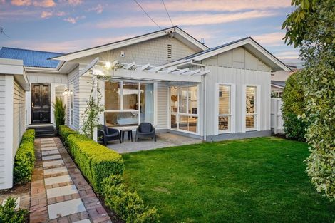 Photo of property in 4 Kenwyn Avenue, St Albans, Christchurch, 8052