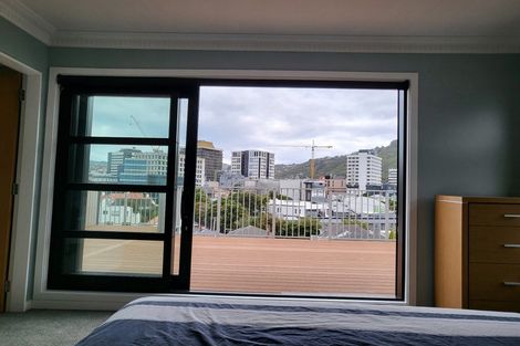 Photo of property in Endeavour Apartments, 125u5 Thorndon Quay, Pipitea, Wellington, 6011