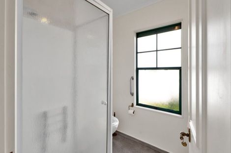 Photo of property in 70-76 Whiteley Street, Moturoa, New Plymouth, 4310