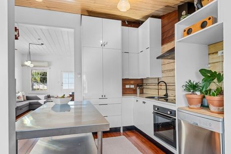 Photo of property in 163 Lemon Street, Strandon, New Plymouth, 4312