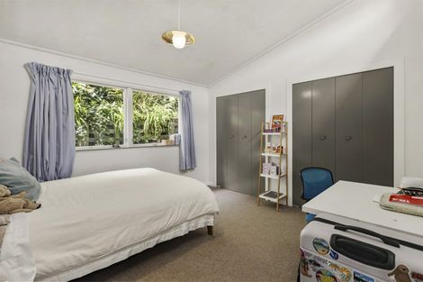 Photo of property in 142 Kelburn Parade, Kelburn, Wellington, 6012