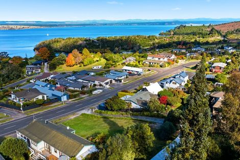 Photo of property in 100 Wakeman Road, Acacia Bay, Taupo, 3330