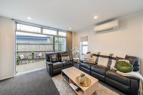Photo of property in 2 Ronalds Way, Taita, Lower Hutt, 5011