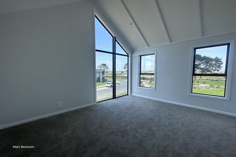 Photo of property in 12 Catalina Avenue, Rosehill, 2113