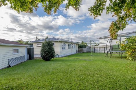 Photo of property in 14 Highbury Drive, Levin, 5510