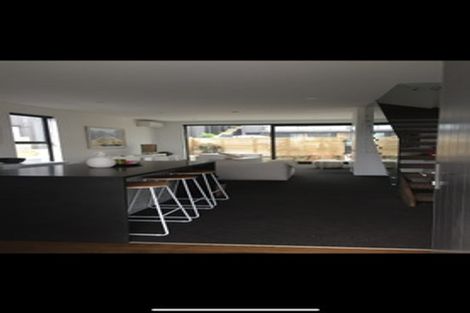 Photo of property in 20u2 Trent Street, Island Bay, Wellington, 6023