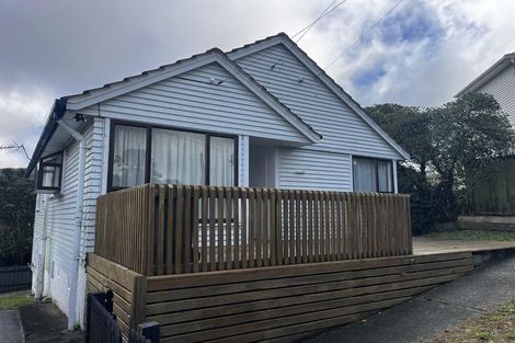 Photo of property in 25 Hiwi Crescent, Titahi Bay, Porirua, 5022