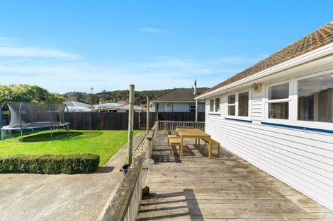Photo of property in 6 Chittick Street, Stokes Valley, Lower Hutt, 5019
