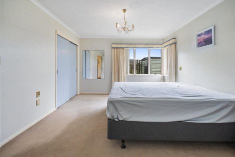 Photo of property in 8 Shakespeare Way, Kelvin Grove, Palmerston North, 4414