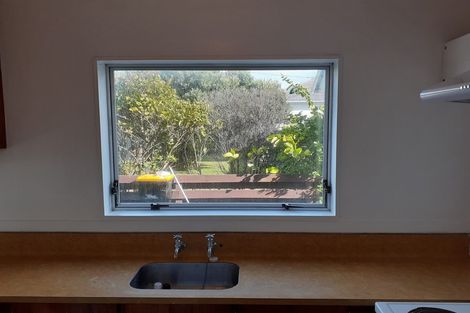 Photo of property in 192f1 Onepu Road, Lyall Bay, Wellington, 6022