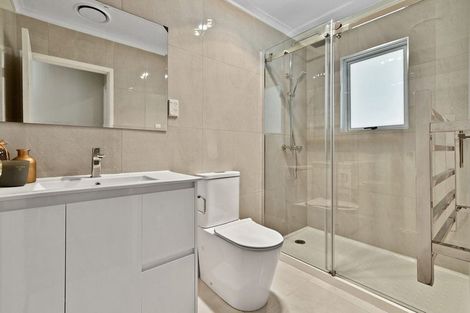 Photo of property in 31 Ilford Crescent, Mangere, Auckland, 2022