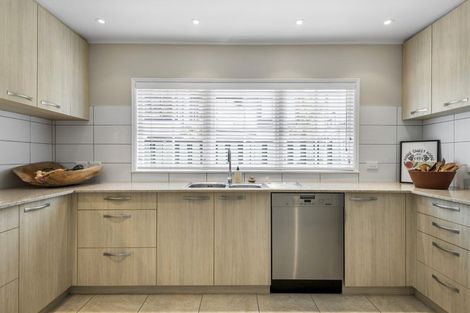 Photo of property in 3/15 Saltburn Road, Milford, Auckland, 0620