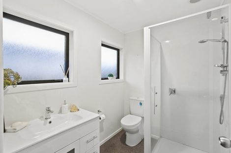 Photo of property in 25 Montana Place, Merrilands, New Plymouth, 4312