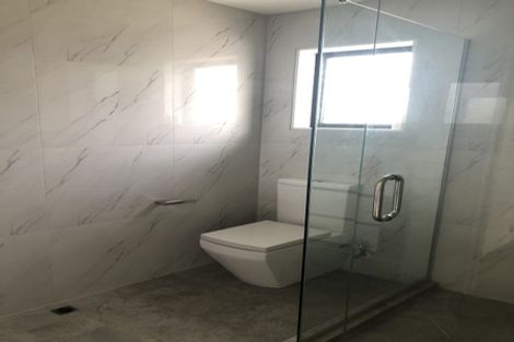 Photo of property in 16 Peony Mews, Oteha, Auckland, 0632