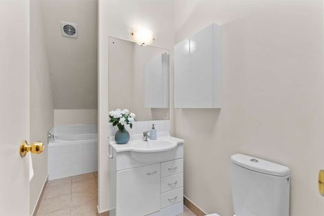 Photo of property in 4/1010 Colombo Street, St Albans, Christchurch, 8014