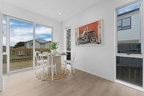 Photo of property in 16a Volante Avenue, Wattle Downs, Auckland, 2103