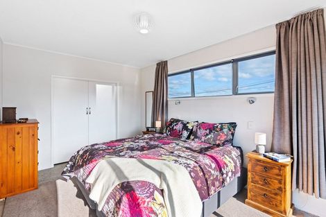 Photo of property in 9 Mahana Road, Paraparaumu Beach, Paraparaumu, 5032