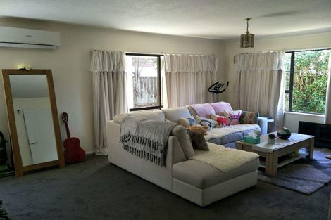 Photo of property in 10 Flinders Place, Johnsonville, Wellington, 6037