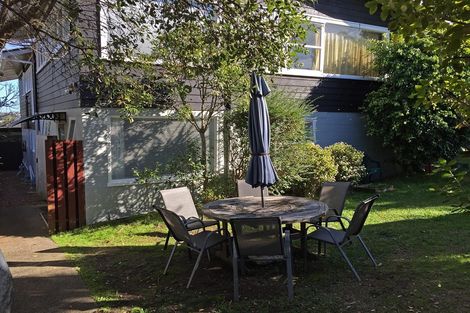 Photo of property in 82 Forrest Hill Road, Forrest Hill, Auckland, 0620