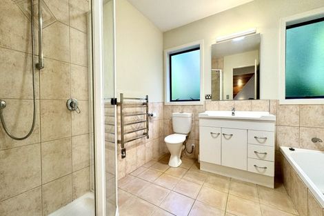 Photo of property in 35 John Court Street, Birkenhead, Auckland, 0626
