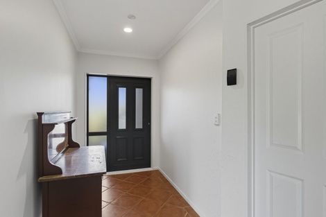 Photo of property in 5 Rotokare Crescent, Whalers Gate, New Plymouth, 4310