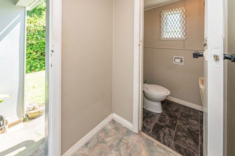 Photo of property in 5 Mosston Road, Castlecliff, Whanganui, 4501