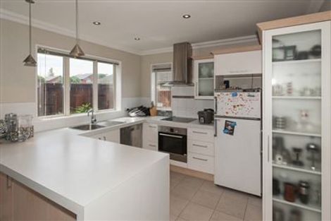 Photo of property in 17a Peverel Street, Riccarton, Christchurch, 8011