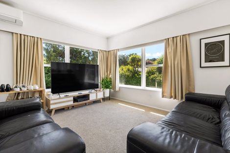 Photo of property in 2/12 Ellice Road, Totara Vale, Auckland, 0629