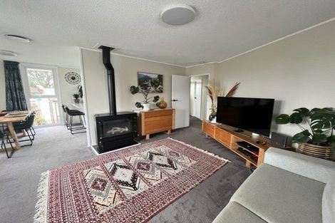 Photo of property in 3 Greenwich Grove, Stokes Valley, Lower Hutt, 5019
