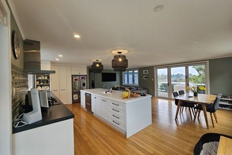Photo of property in 18 Emily Place, Bellevue, Tauranga, 3110