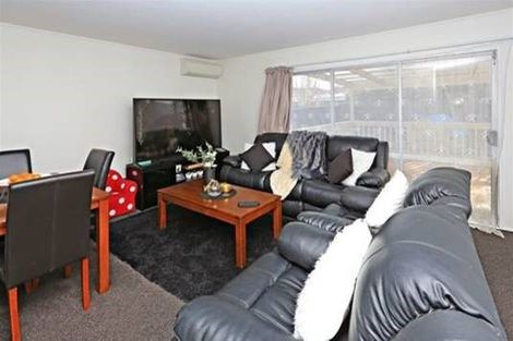 Photo of property in 1/27 Mon Desir Place, Manurewa, Auckland, 2102