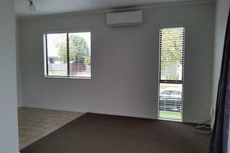 Photo of property in 63 Hillcrest Drive, Kelvin Grove, Palmerston North, 4414