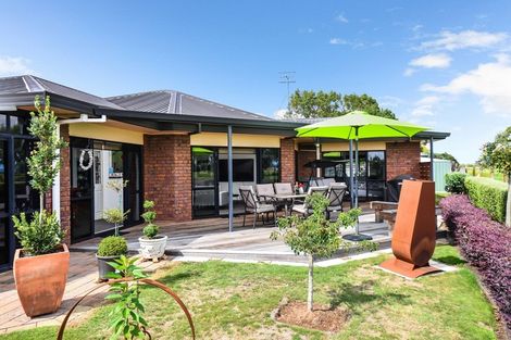 Photo of property in 22 Reynolds Drive, Glenview, Hamilton, 3206