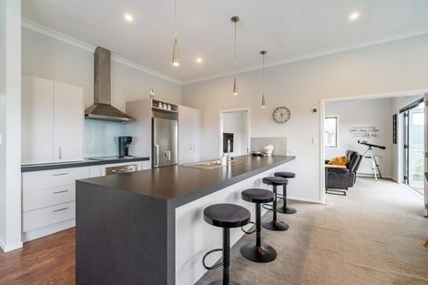 Photo of property in 13a Riverstone Drive, Riverstone Terraces, Upper Hutt, 5018