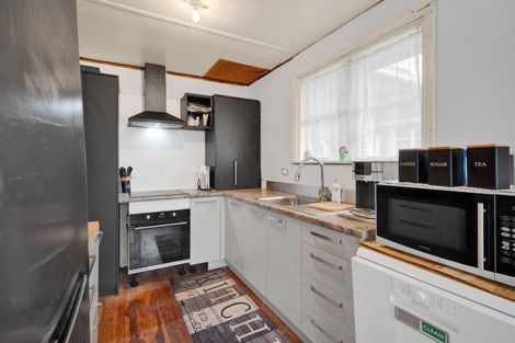 Photo of property in 10 Acourt Street, Hawera, 4610