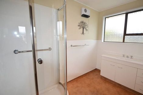 Photo of property in 12 Campbell Street, Alexandra, 9320